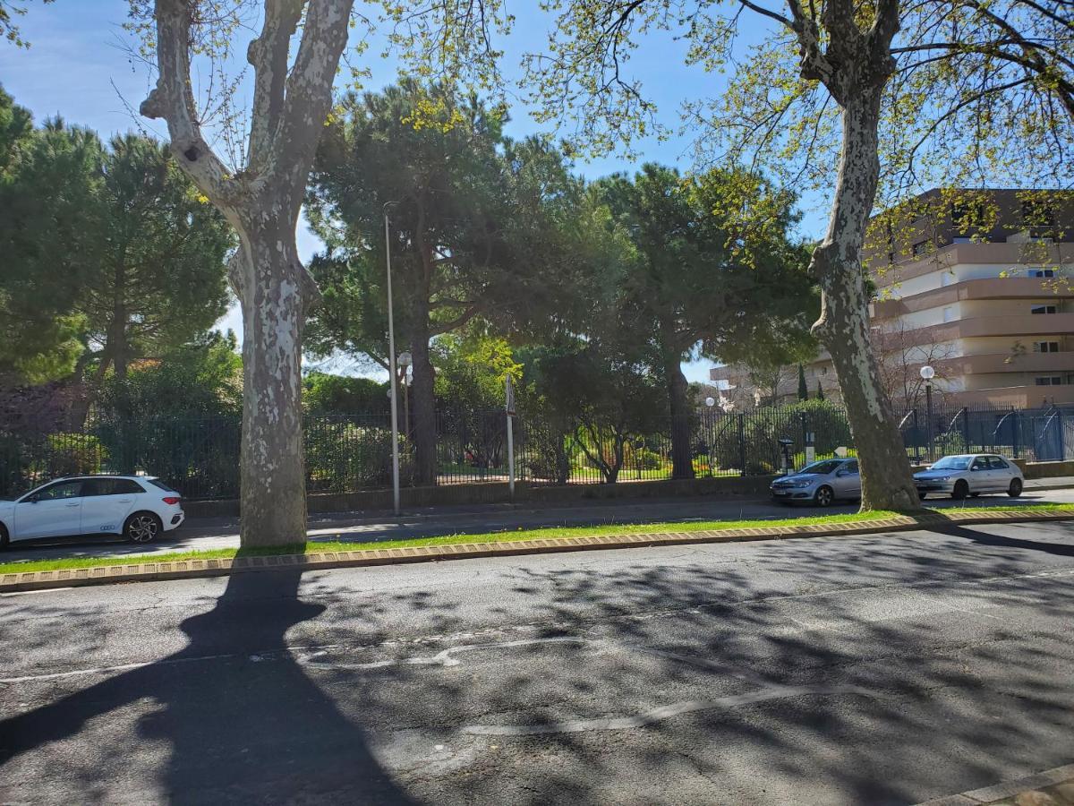 Le Patio, Climatisation Terrasse Wi-Fi Netflix 15 Mn Coeur De Ville Béziers Dış mekan fotoğraf
